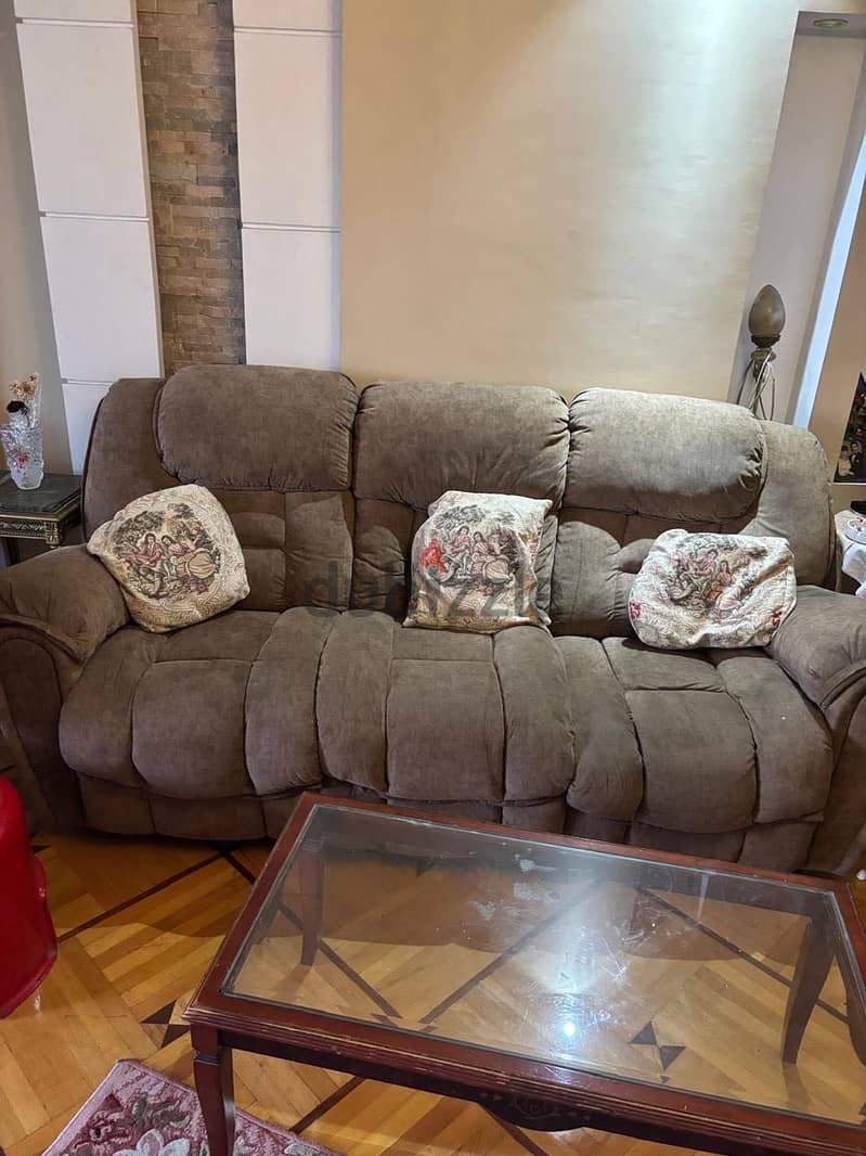 2 sofas and 2 chair ( recliners) 2