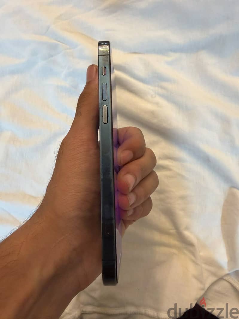 Apple - iPhone 15 Pro 2