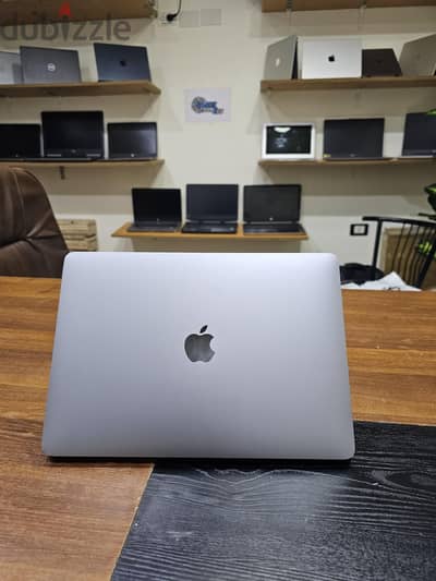 Macbook Air M1 ssd 512 battery 91%