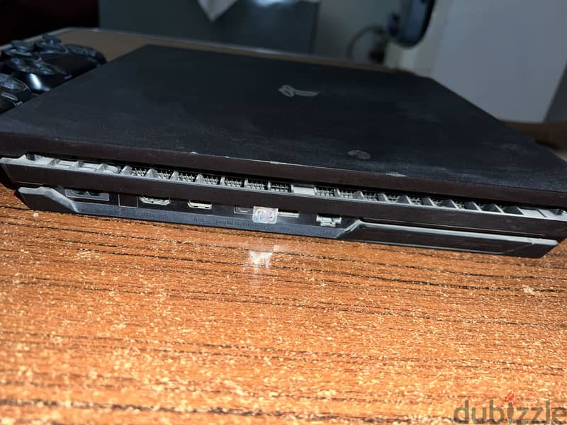 PlayStation 4 Pro – 1TB للبيع 4