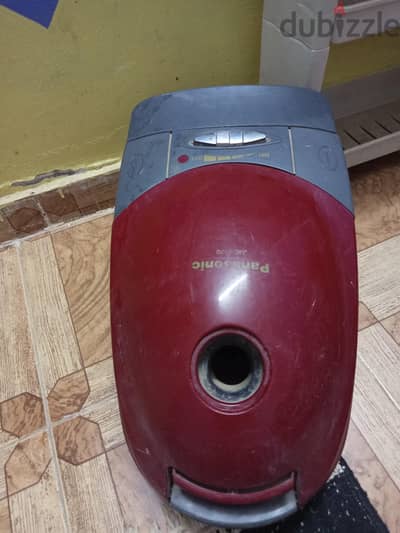 مكنسة كهربائية
