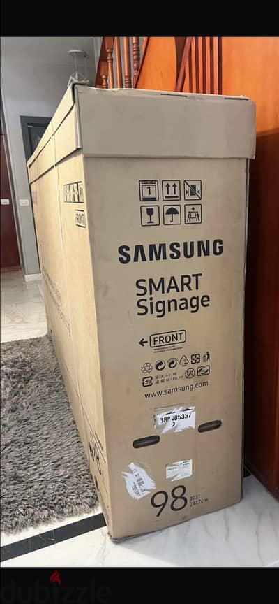 Samsung QB98R شاشة 98 بوصة 4K UHD Smart Signage – جديدة بالكرتونة