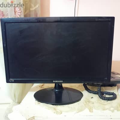 شاشة كمبيوتر samsung syncmaster s19B150
