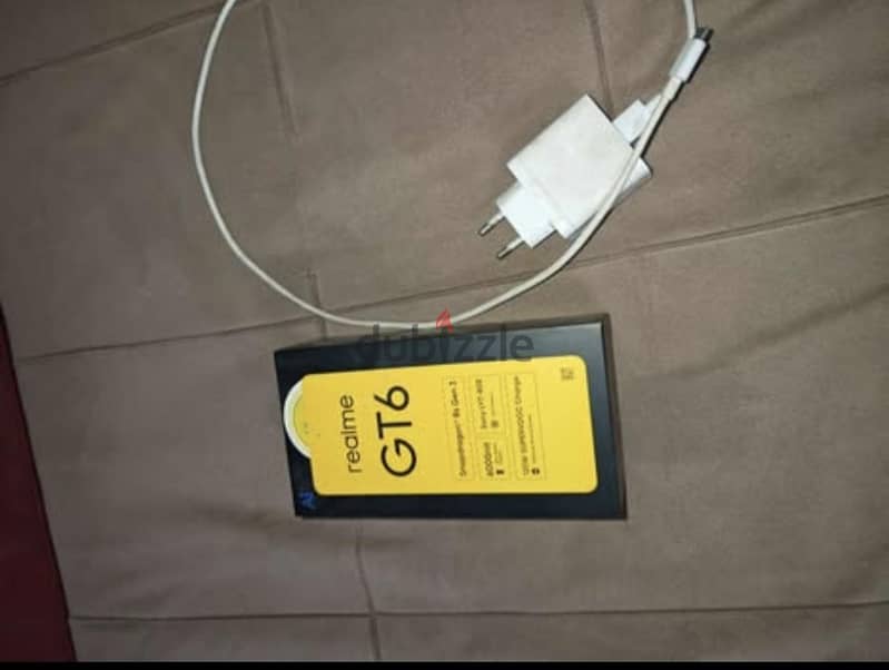 Realme GT 6 4
