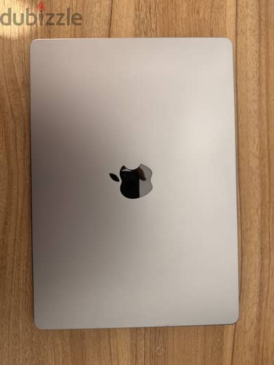MacBook Pro 14 M1 Pro 16/512 – حالة ممتازة، بطارية 80%، مع الشاحن