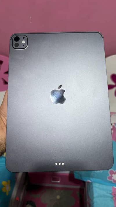 Ipad pro 11inch m5 256G b100% كسر زيرو