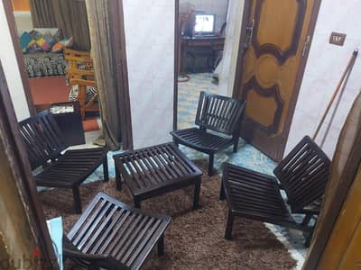 كراسي خشب زان وترابيزة استعمال بسيط