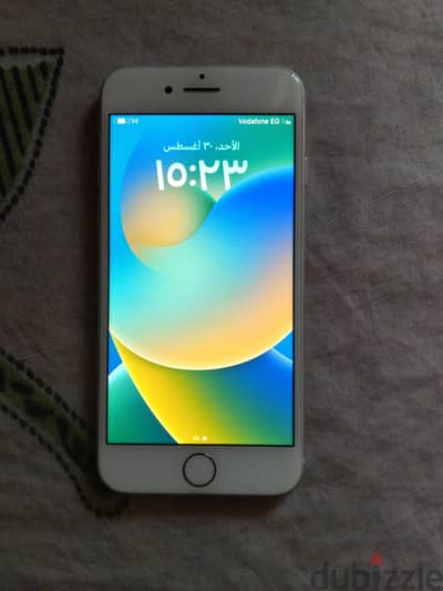 آبل - آيفون 8