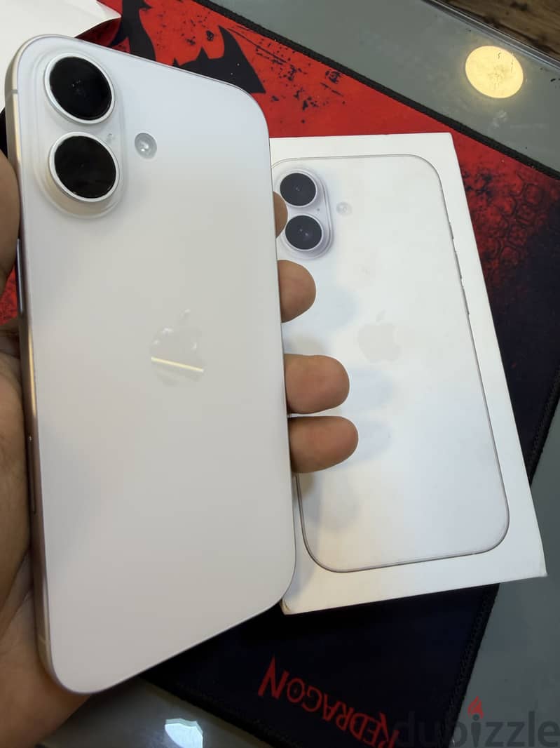 Apple - iPhone 17 4