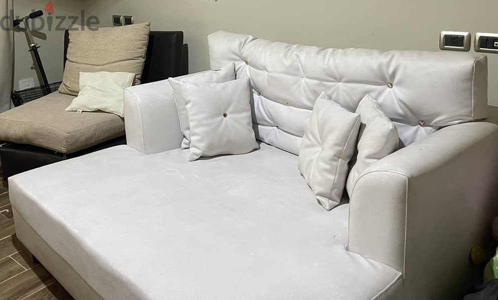 400 cm x 400 cm white leather sofa 2