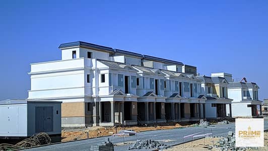 تاون هاوس للبيع في  مشروع "ماونتن فيو تشيل أوت بارك" (Chillout Park)    مرحلة "ليك سايد" (Lake Side)    إطلالة على البحيرة أقل سعر