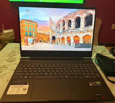 Laptop hp vbictus ryzen7 7445 hs