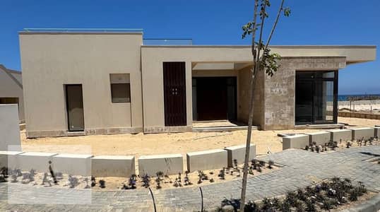 villa 2nd row sea corner open view directly on sea-ready to move at JUNE SODIC