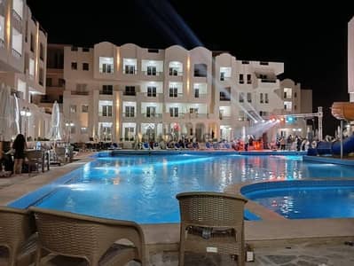 قرية سانتوريني أباتشي الساحل الشمالي ك٨٢ أمام فندق توليب