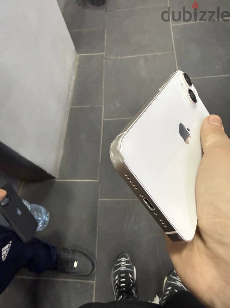 Apple - iPhone 14 used white 3