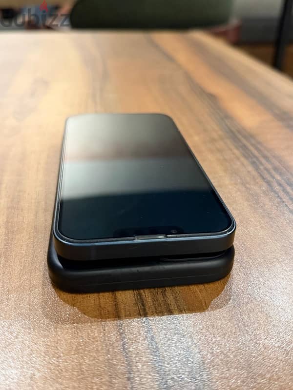 IPhone 13 4