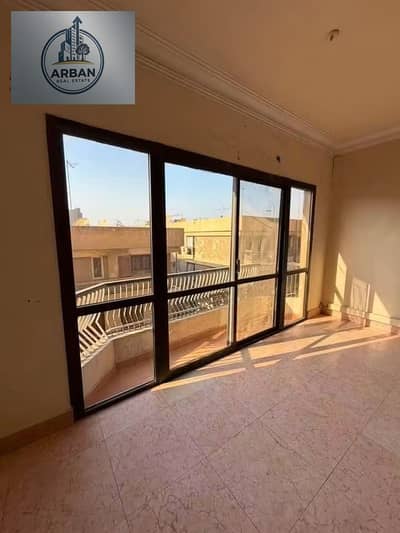 للمكاتب و المقرات الإدارية و التجارية و الشركات الكبري شقة للايجار في المعادي الجديدة شارع النصر الرئيسي موقع مميز بجانب كبري الشركات موقع مميز و سهل الوصول و بجانب الاتوستراد و الدائري