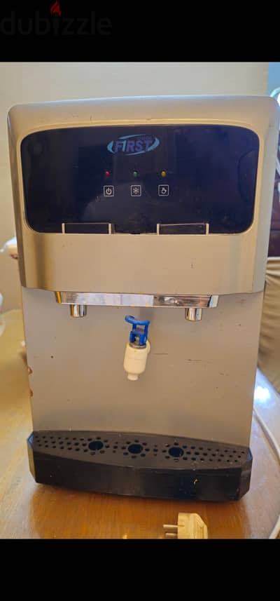 مبرد مياه water dispenser ماركه first cool حاله ممتازه
