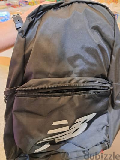 New balance شنطه