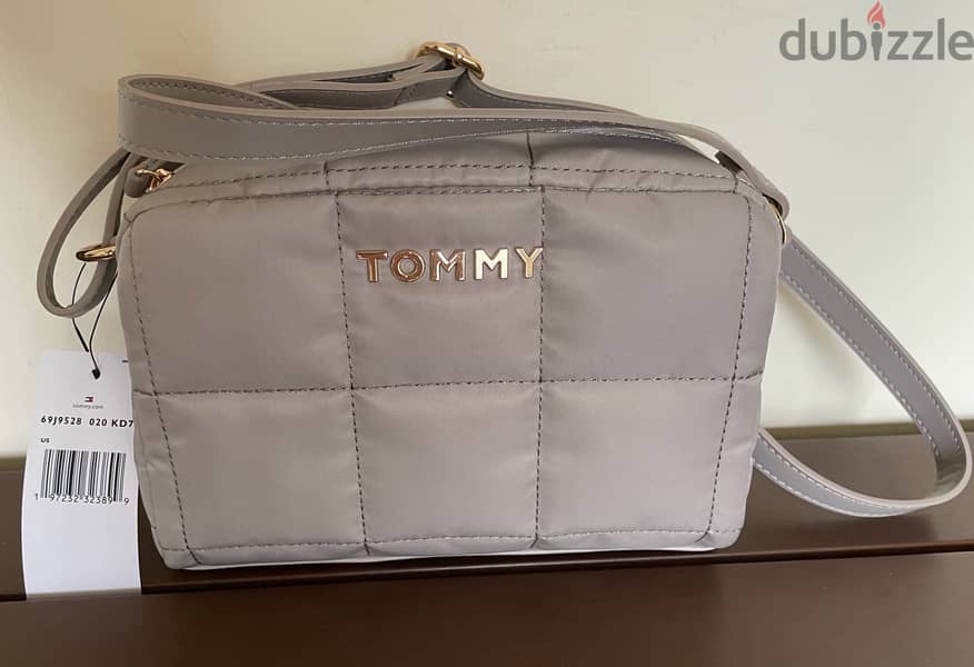 Tommy Hilfiger Small Crossbody 2