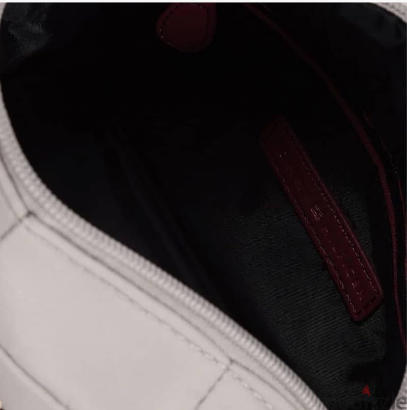 Tommy Hilfiger Small Crossbody 3