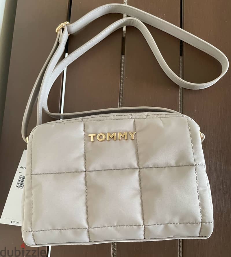 Tommy Hilfiger Small Crossbody 4