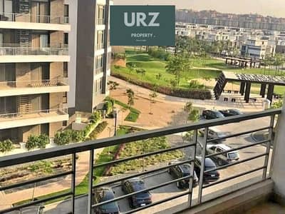 شقة غرفتين علي 12 سنة تقسيط في افضل مبني في المرحلة فيو علي gardens  في تاج التجمع الاول علي طريق السويس امام مطار القاهرة بالقرب من شيراتون للبيع