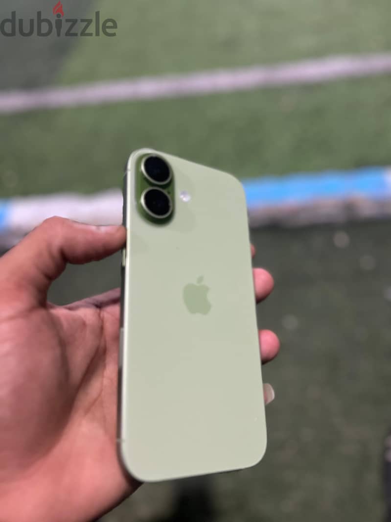 آبل - آيفون 17 9