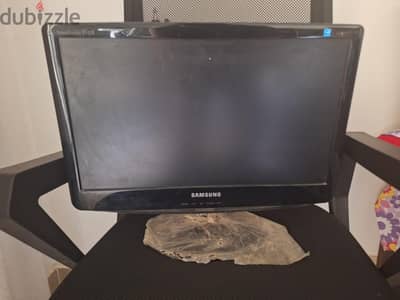 شاشتين للكمبيوتر lg  وسامسونج