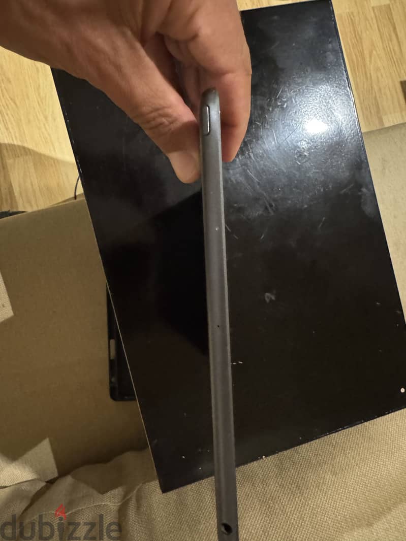 iPad 9th generation 64GB 7