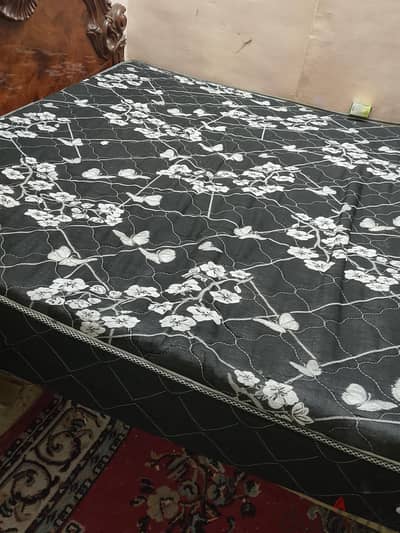 مرتبه سرير كبير