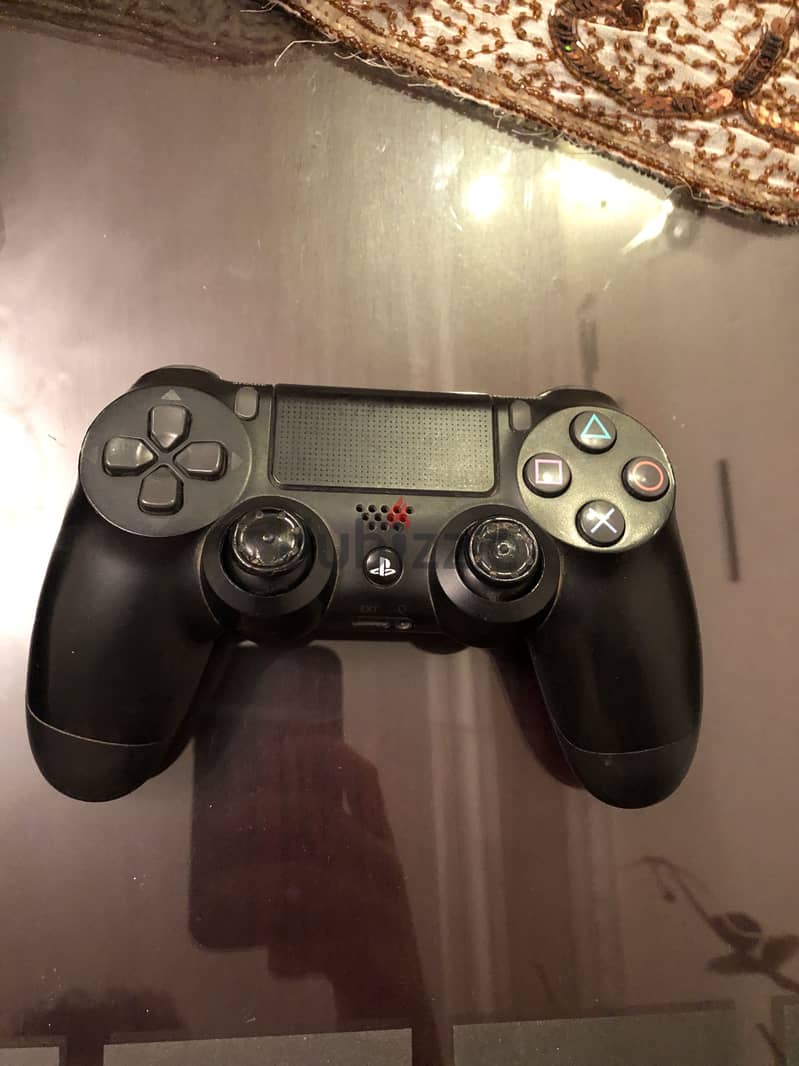 PS4 Pro 1TB 7