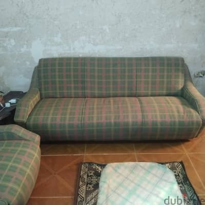 انتريه 4كراسي ؤكنبه ؤ ؤتربيزه ؤ الفرش بتعهم/ الاسكندريه البيطاش