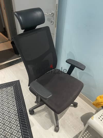 Office chair - كرسي مكتب