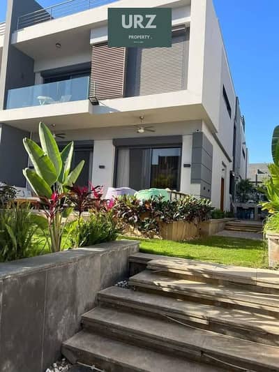 Seize opportunity lowest price La Vista own standalone villa El Patio Town heart Fifth Settlement next Mivida Hyde Park mins AUC