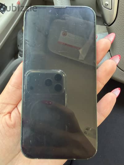 iPhone 13 used like new, battery 100% + original box and adaptor