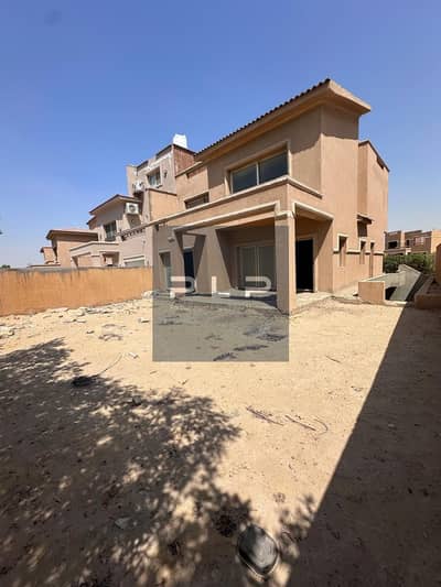 Twinhouse for sale, resale below market price,ready to move in, in Katameya Gardens Compound, Fifth Settlement, with a direct view on landscape