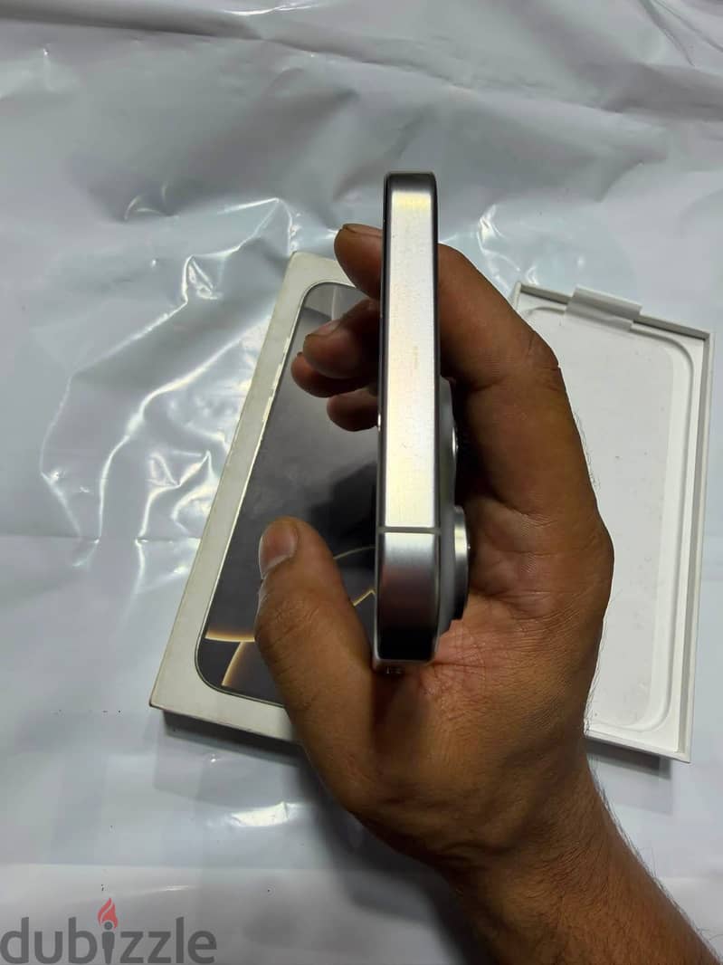 Apple - iPhone 16 Pro Max 2