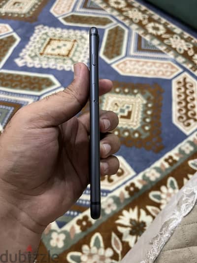آبل - آيفون 8 بلس