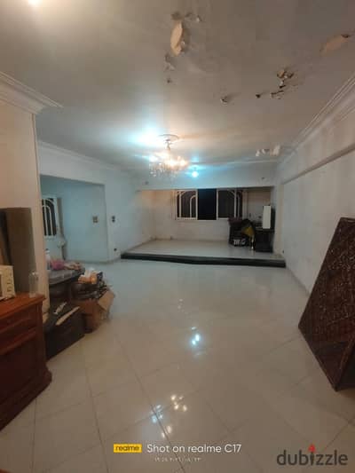 Apartment for sale cash 170m in Nasr City, the sixth district, branching from Makram, behind Al-Tayseer Hospital, Hassan Al-Mamoun, near the Children's Park, open view, not damaged