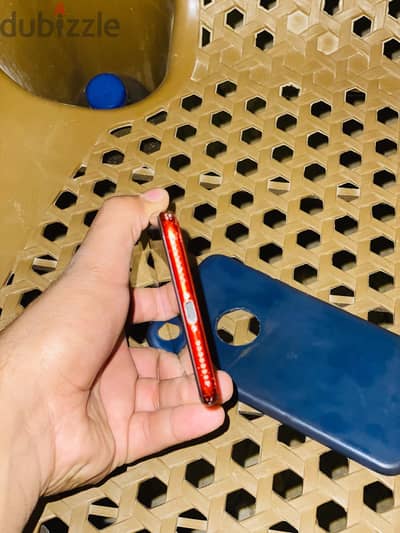 آبل - آيفون 8 بلس