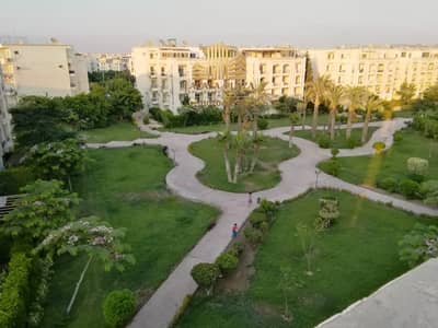 روف للإيجار بكمبوند حدائق المهندسين الحي الرابع | مساحات مفتوحة وخدمات متكاملة