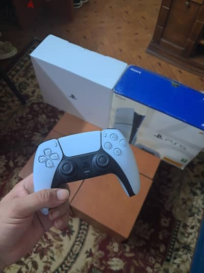 PS5 Slim CD with 2 Controllers