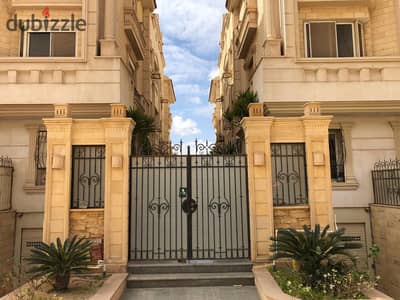 فرصة عقارية مميزة للاستثمار والسكن الراقي في قلب التجمع الخامس - بنتهاوس 320 متر (Penthouse) للبيع | منطقة المستثمرين الجنوبية