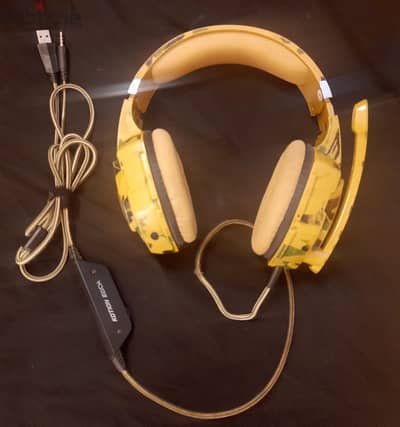 Headphone مستعملة بحالة ممتازة