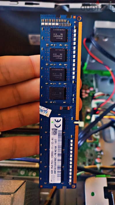 المعالج : AMD 10 pro  الرام : 4Gb DDr3 النظام : windows 10 pro