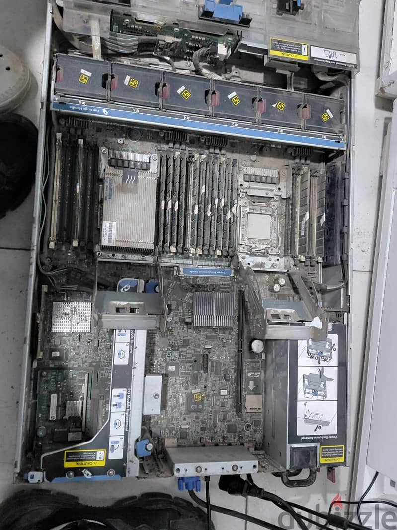 Hp proLiont Dl380p Gen8 server 5