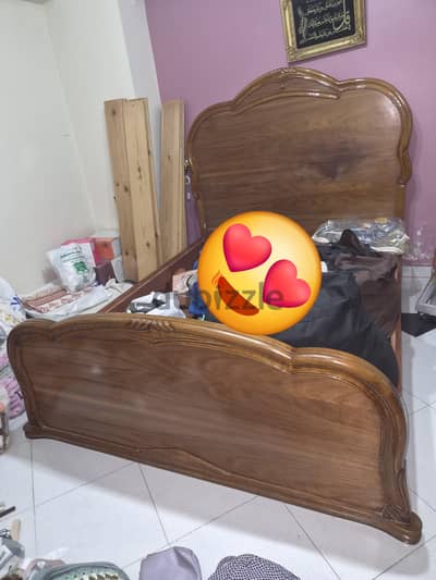 سرير كبير  مقاس  ١٦٠* ١٩٥