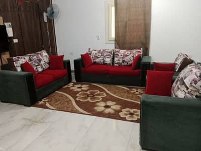 للبيع انتريه عموله خشب زان بحاله ممتازة