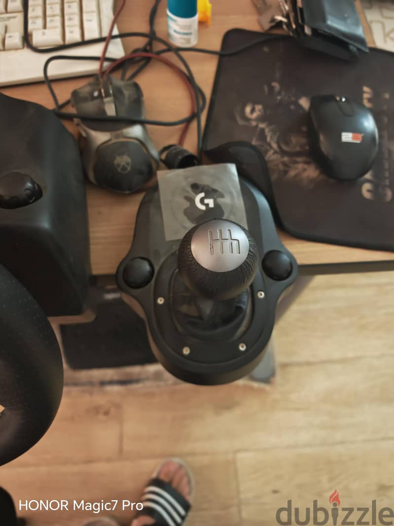 Logitech g29 gaming wheel 1